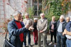 Urs Märchy bereitet uns für den Stadtrundgang vor