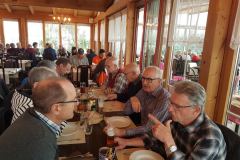 Mittagessen im Restaurant Allmend Huisli